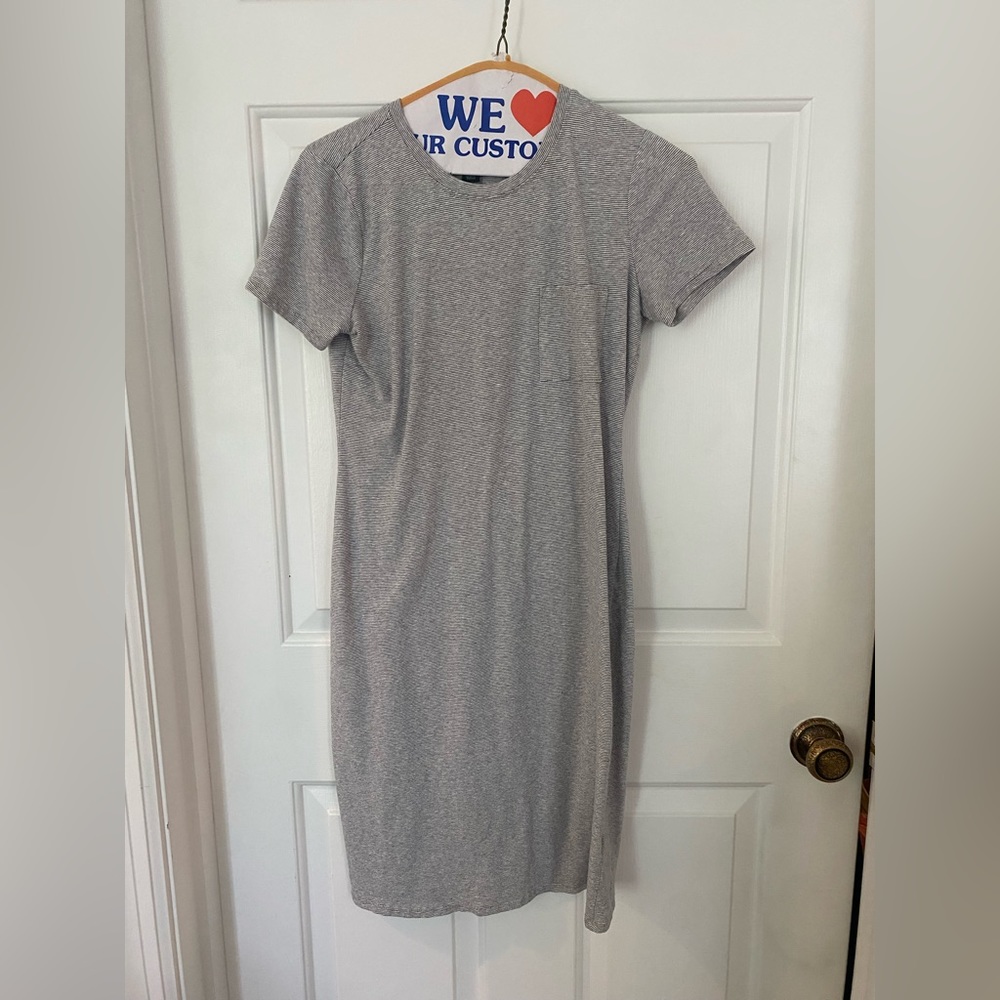 A Pea in the Pod short sleeved striped t shirt dress size S